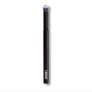 NEW IL Makiage #140 concealer brush